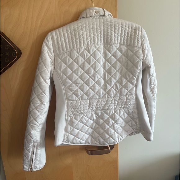 Zara - Picture 2 of 4